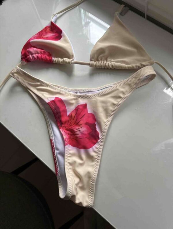 Bikini mit Blüten Größe M