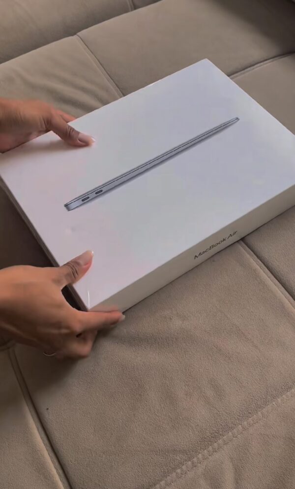 MacBook Air Neu (Digital Tiktokvideo)