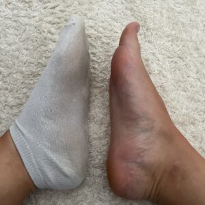Getragene Socken Größe 42🧦🔥sowie Bilder und Videos📸🦶 auch andere getragene Sachen sind möglich, nach Wunsch 👙👠🤗😉